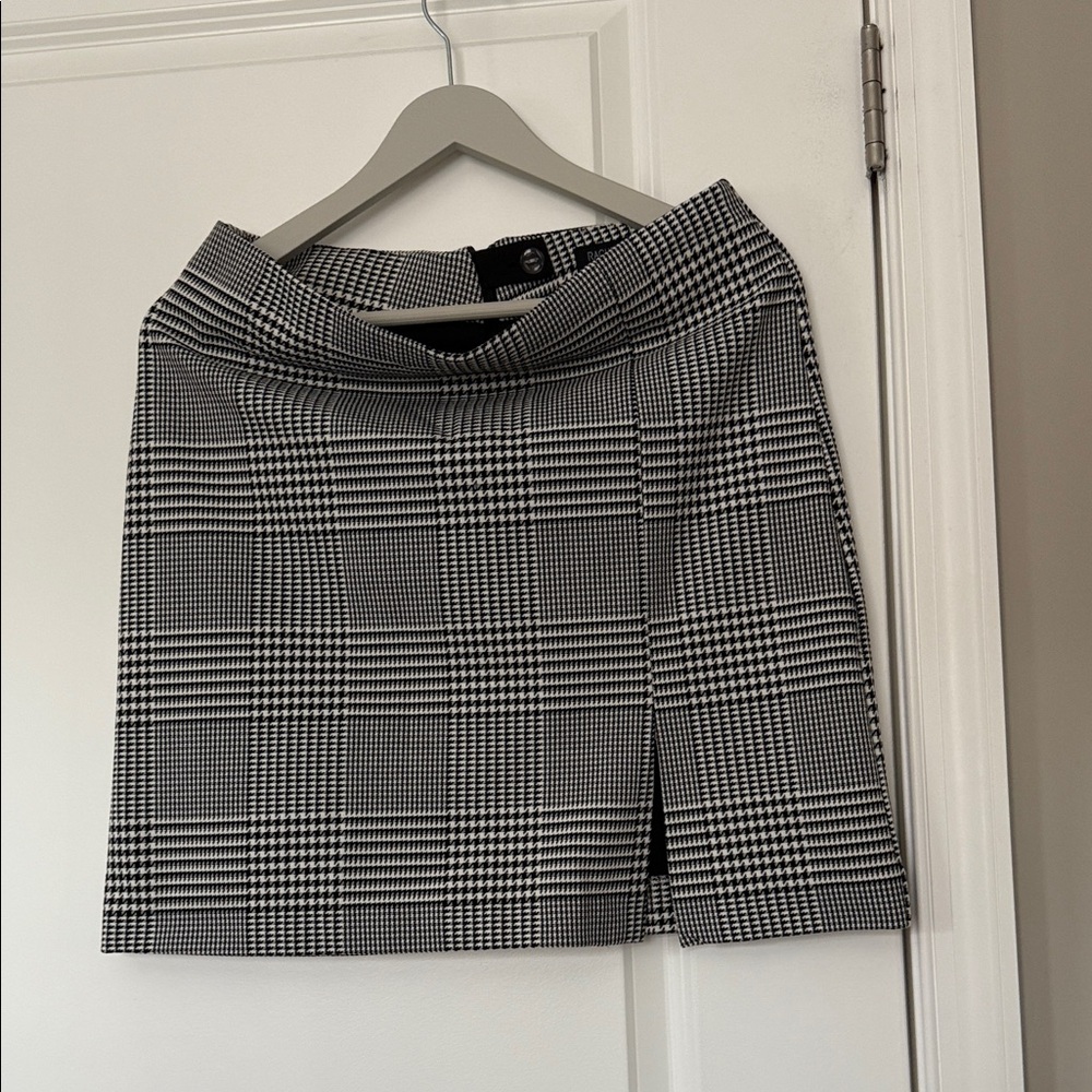 Classic Black and White Plaid Skirt